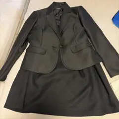 ブラックスーツ＆ホワイトジャケ&ワンピースの4点セット サイズ86-93-158