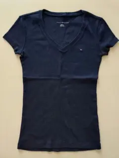 Tommy Hilfiger ネイビー Vネック Tシャツ　②