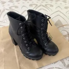 H＆M ヒールレースアップブーツ