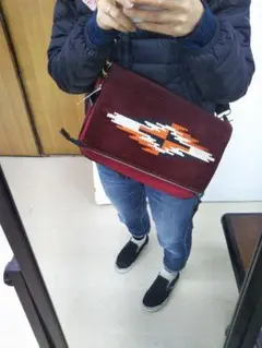 新品　オルテガ柄　ショルダーバッグ　ワイン