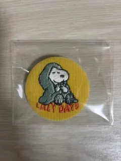 スヌーピー シークレット コーデュロイ刺繍缶バッジ