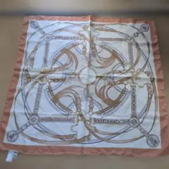 エヌドットナチュラルビューティーベーシックのスカーフ