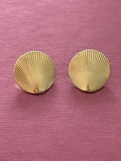 B384 used monet モネ 貝殻 シェル イヤリング アクセサリー