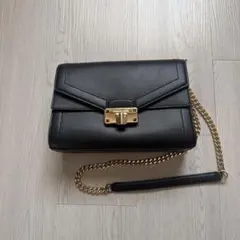 MICHAEL KORS ブラック ショルダーチェーンバッグ
