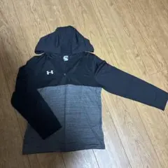 Under Armour フード付きパーカー MD 黒/グレー