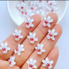 ネイルパーツ　ミニーマウス5個セット