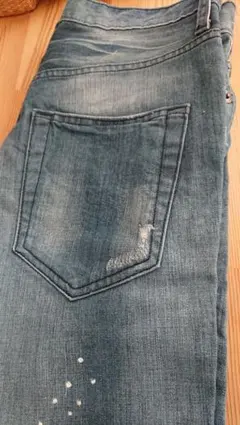 ユニクロ  ダメージジーンズ