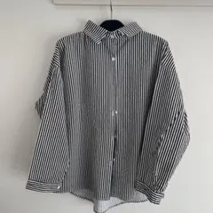 ストライプ　長袖シャツ