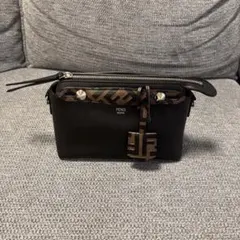 FENDI By The Way フェンディ バイザウェイ ミニ ブラック ロゴのサムネイル
