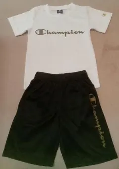 ☆チャンピオン　半袖Tシャツ&ハーフパンツセット　130☆