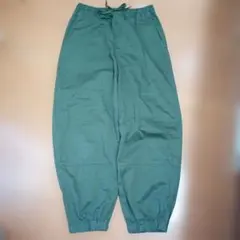 GU グリーン ワークパンツ Sサイズ
