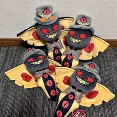 【4個まとめ売り】サー・ペンシャス ハズビンホテルへようこそ おすわりぬいぐるみ