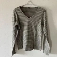 GAP 綿100％ 長袖ＶネックTシャツ　Mサイズ