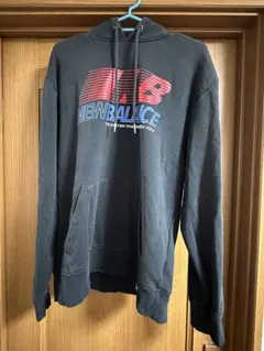 ニューバランス　パーカー