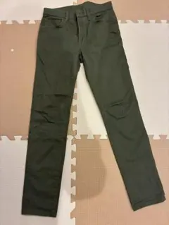 【UNIQLO】ウルトラストレッチカラージーンズ オリーブ