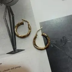 ヴィンテージ ウノアエレ ツイストフープピアス ゴールド 両耳 9k 9金のサムネイル