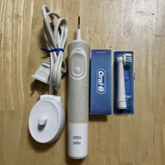 Oral-B iO 電動歯ブラシ 本体 充電器セット 展示品 - メルカリ