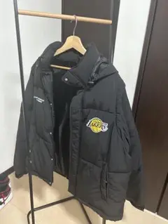 Los Angeles Lakers ダウンジャケット ブラック