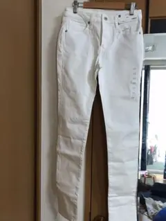 ホワイトデニム スキニーパンツ