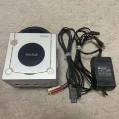 ニンテンドーゲームキューブ本体　シルバー（動作確認済み）