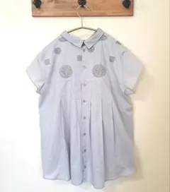 【人気完売品】スタンプアンドダイアリー　アナベル刺繍　フレンチスリーブブラウス