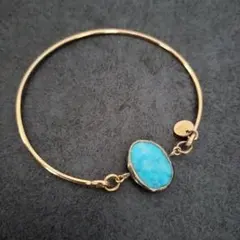 ターコイズ石付きバングル