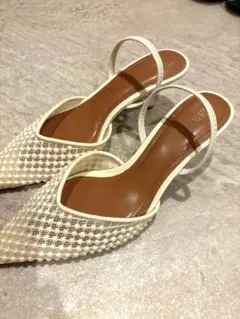 ZARA パール装飾 ホワイトサンダル 36