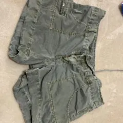 UNIQLO オリーブグリーン ポケット付きショートパンツ　色褪せ　値下げ！