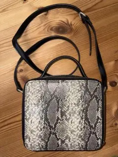 AZUL by MOUSSY ヘビ柄ショルダーバッグ