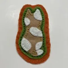 ハンドメイド フェルトブローチ 猫