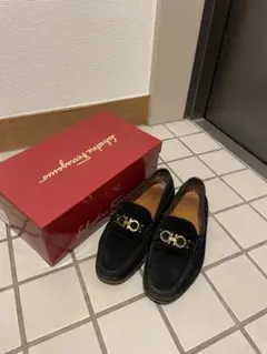【値下げ】Salvatore Ferragamo 黒スエードローファー