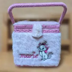 Item thumbnail for item eec97622-d27c-4c28-8777-2a75c6cec99c