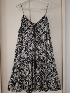 新品未使用 ZARA ザラ キャミワンピース Mサイズ フリル 花柄