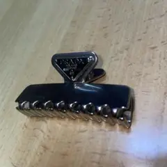 PRADA シルバー ヘアクリップ