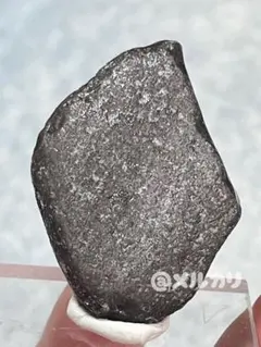 国産鉱物　男鹿海岸付近　シルバーオブシディアン（黒曜石）