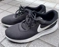 Nike ブラック ランニングシューズ