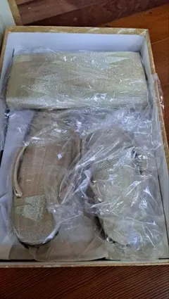 未使用 ゴールド 和装用バッグと下駄セット