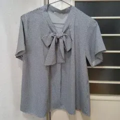 ボウタイブラウス