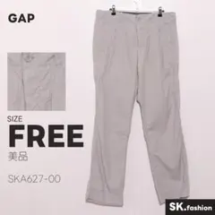 美品 GAP パンツ チノパン 薄手コットン生地 立体切り替え　フロントボタンのサムネイル