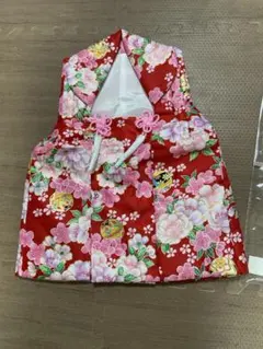 赤い花柄の子供用行事衣装