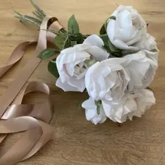 ウェディングブーケ　ホワイト　バラ　ブートニア付き