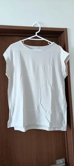 CLOSSHII ベージュ Tシャツ LLのサムネイル