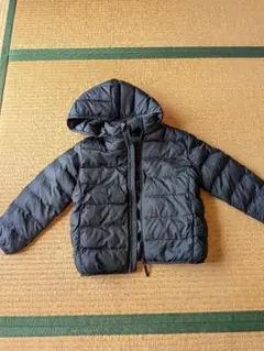 黒 フード付き中綿コート