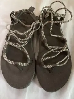 Teva スポーツサンダル グレーのサムネイル