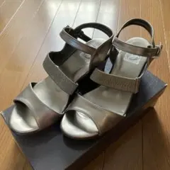 Item thumbnail for item a102ef3d-bcb4-48fe-9d1c-24e95c4e678b