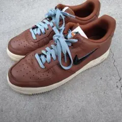 Nike エアフォース１ブラウンレザー スニーカー