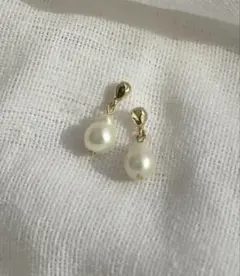最終お値下げ【GOLDY】ミニマムバロックパールイヤリングのサムネイル