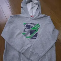 140 PUMA グレー フード付きパーカー