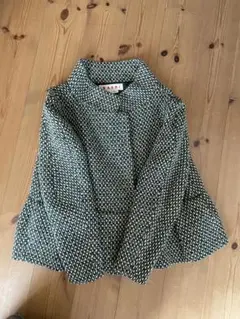 白 テーラードジャケット