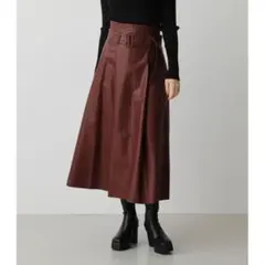 AZUL by moussy 赤ロングスカート